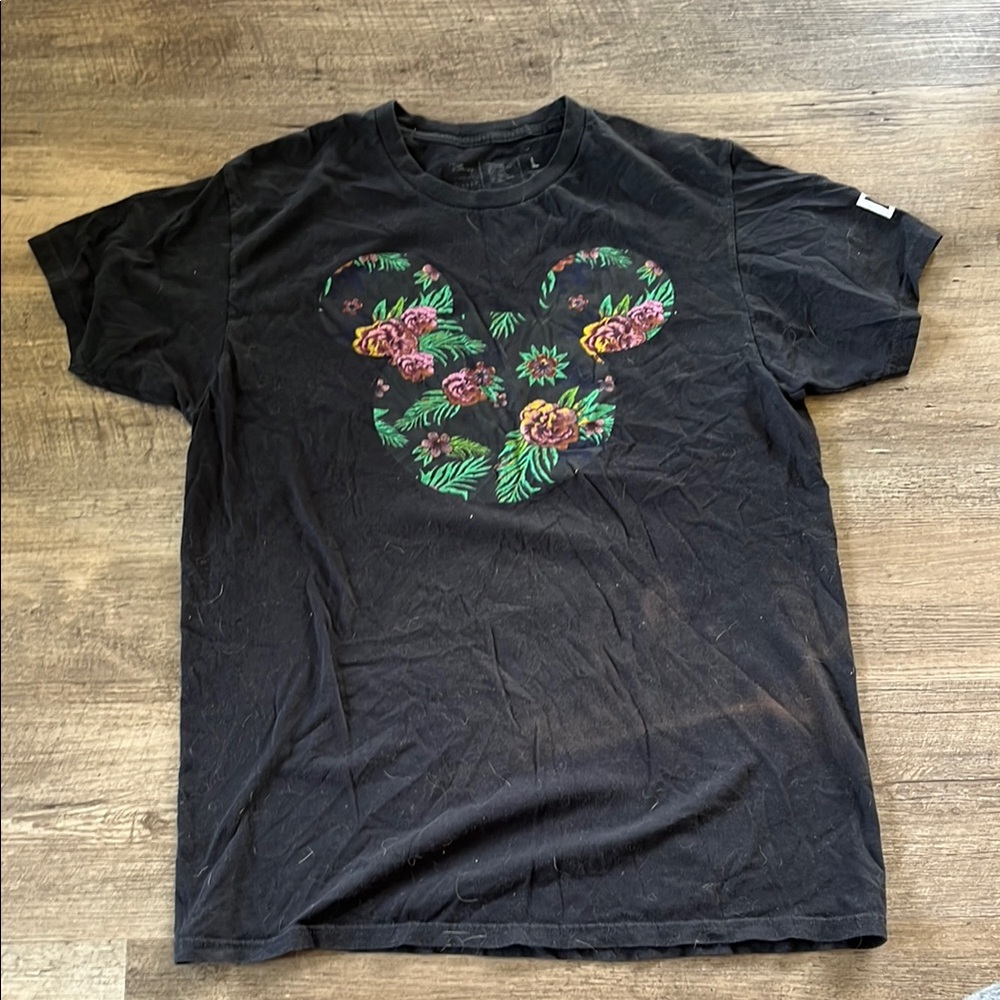 Disney Black and Green Short Sleeve Tee with Graphic Design
